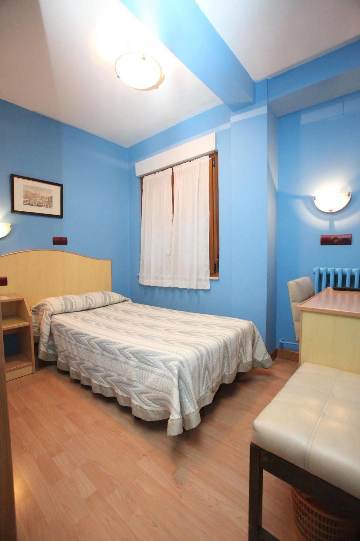 Hostal Don Suero Leon Bagian luar foto